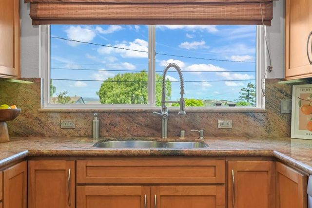 2715 Belmont Canyon, Belmont, CA 94002