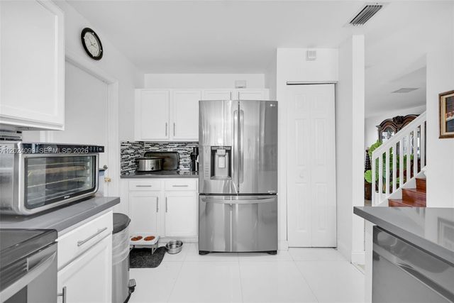 9732 SW 166th Ct, Miami, FL 33196