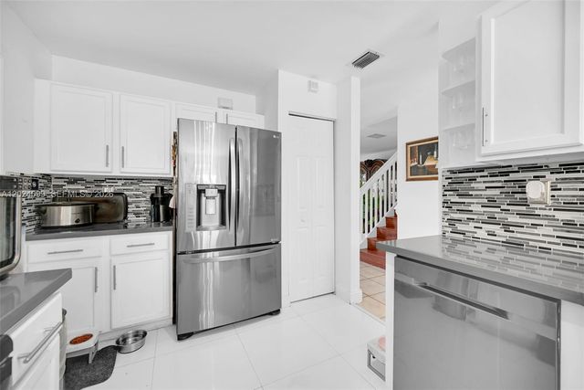 9732 SW 166th Ct, Miami, FL 33196