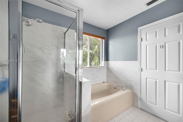 9732 SW 166th Ct, Miami, FL 33196