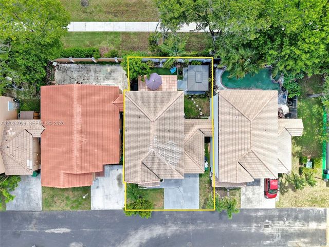 9732 SW 166th Ct, Miami, FL 33196