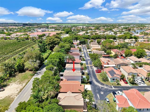 9732 SW 166th Ct, Miami, FL 33196