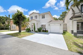 9732 SW 166th Ct, Miami, FL 33196