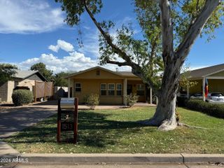 1513 E Earll Drive, Phoenix, AZ 85014