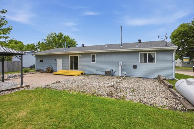 901 7th Street W, West Fargo, ND 58078