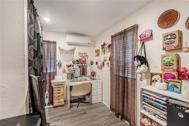 934 N Almond Way, Banning, CA 92220