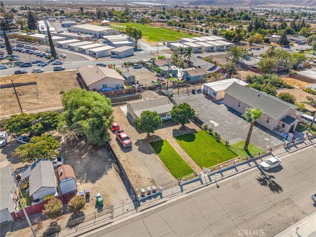 934 N Almond Way, Banning, CA 92220