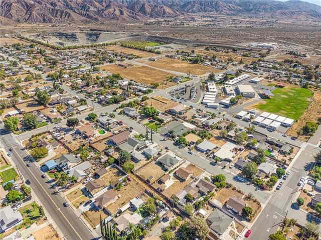 934 N Almond Way, Banning, CA 92220