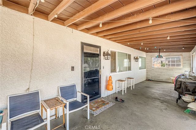 934 N Almond Way, Banning, CA 92220