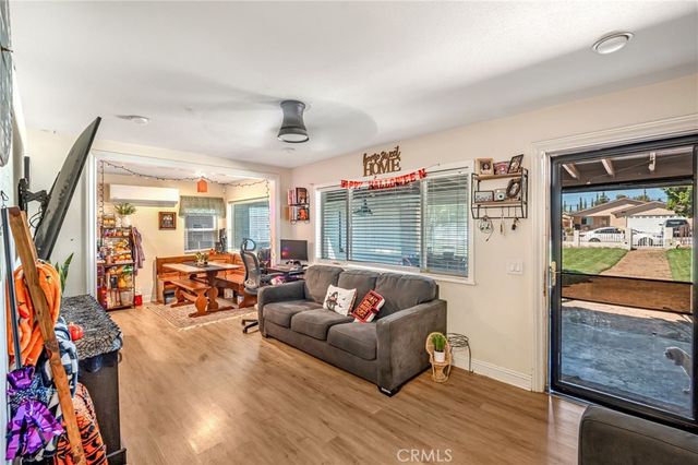 934 N Almond Way, Banning, CA 92220