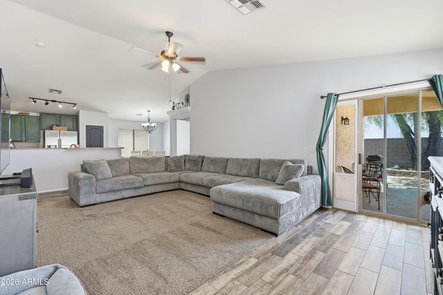 33476 N Windmill Run, San Tan Valley, AZ 85144