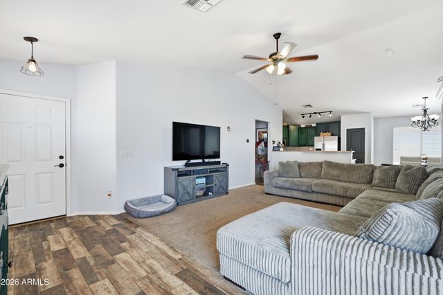 33476 N Windmill Run, San Tan Valley, AZ 85144