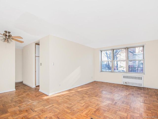 365 Bronx River Road 2C, Yonkers, NY 10704