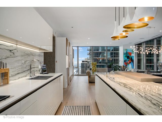 363 E Wacker Drive 3101, Chicago, IL 60601