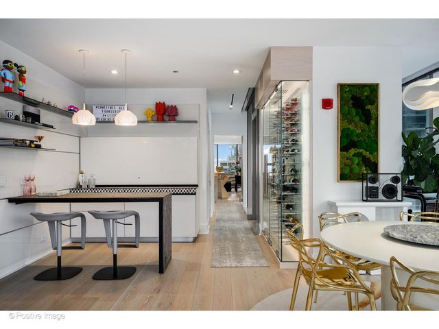 363 E Wacker Drive 3101, Chicago, IL 60601