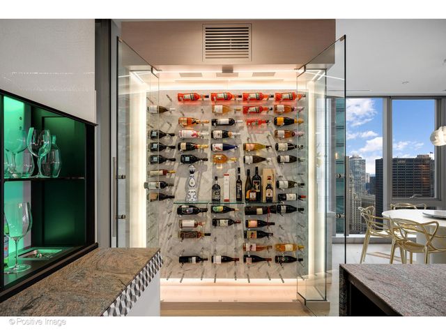 363 E Wacker Drive 3101, Chicago, IL 60601