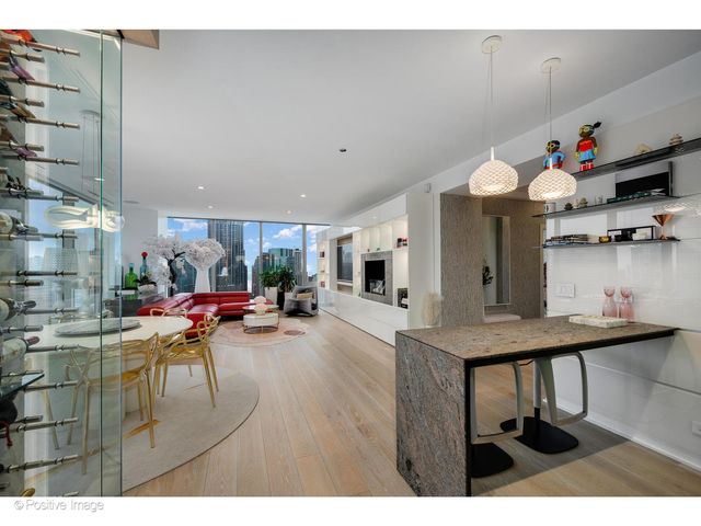 363 E Wacker Drive 3101, Chicago, IL 60601