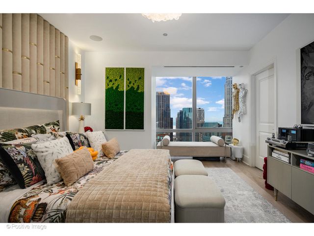 363 E Wacker Drive 3101, Chicago, IL 60601