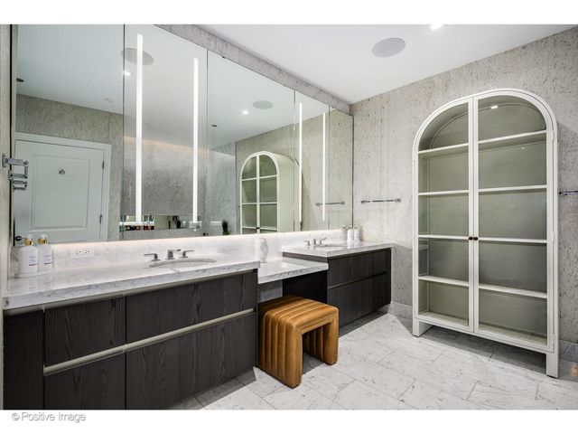 363 E Wacker Drive 3101, Chicago, IL 60601