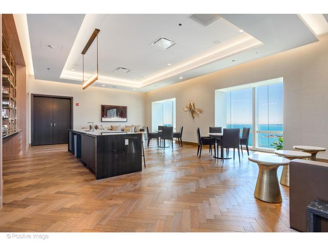 363 E Wacker Drive 3101, Chicago, IL 60601