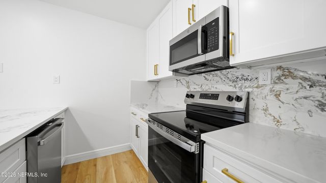 1931 FRANCIS Avenue, Atlantic Beach, FL 32233