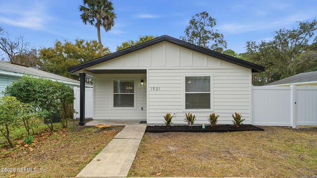1931 FRANCIS Avenue, Atlantic Beach, FL 32233