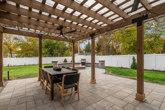 3134 East DRIVE, Lake Geneva, WI 53147