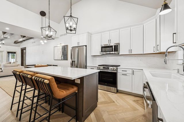 3134 East DRIVE, Lake Geneva, WI 53147