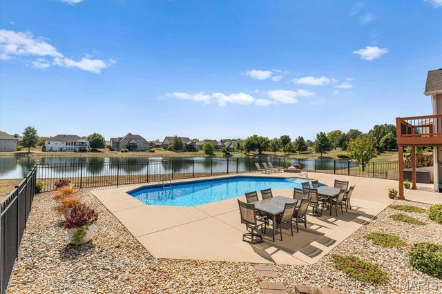 8414 Braeswood Estates Drive, O'fallon, IL 62269