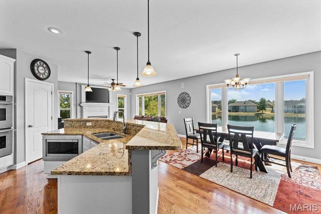 8414 Braeswood Estates Drive, O'fallon, IL 62269