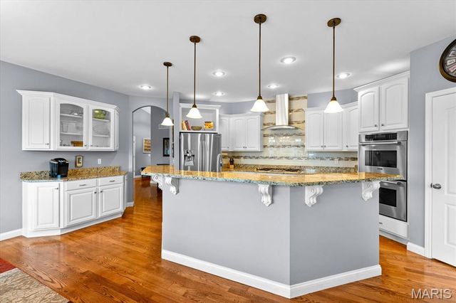 8414 Braeswood Estates Drive, O'fallon, IL 62269