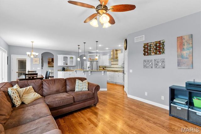 8414 Braeswood Estates Drive, O'fallon, IL 62269