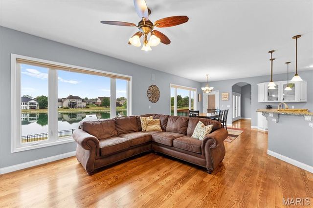 8414 Braeswood Estates Drive, O'fallon, IL 62269