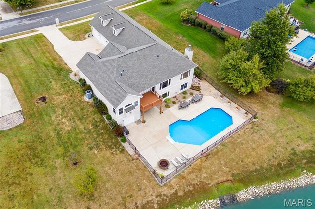 8414 Braeswood Estates Drive, O'fallon, IL 62269