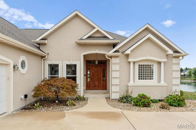 8414 Braeswood Estates Drive, O'fallon, IL 62269