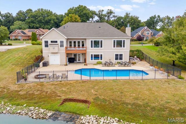 8414 Braeswood Estates Drive, O'fallon, IL 62269