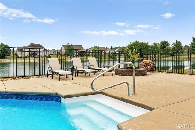 8414 Braeswood Estates Drive, O'fallon, IL 62269