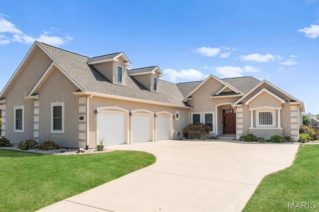 8414 Braeswood Estates Drive, O'fallon, IL 62269