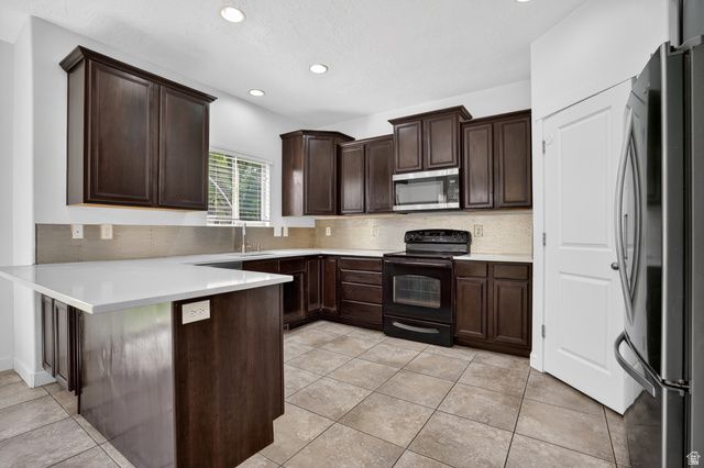 3941 W HOPKINTON CIR, South Jordan, UT 84009