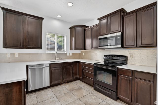 3941 W HOPKINTON CIR, South Jordan, UT 84009