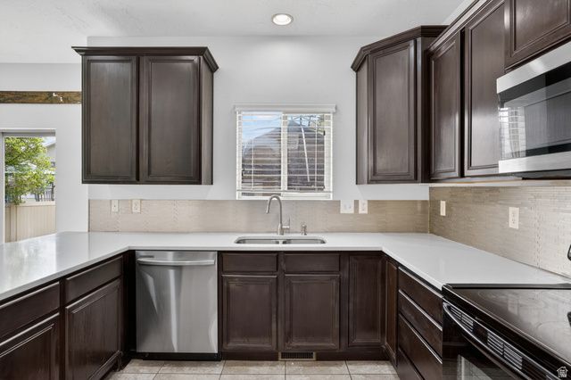 3941 W HOPKINTON CIR, South Jordan, UT 84009