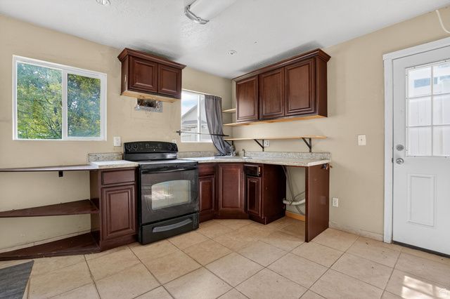 3941 W HOPKINTON CIR, South Jordan, UT 84009