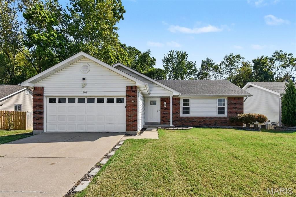 202 Barrington Drive, St Peters, MO 63376