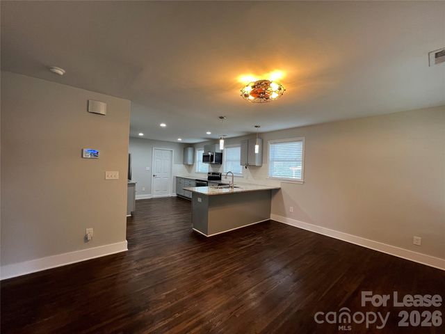 1909 St Luke Street, Charlotte, NC 28216