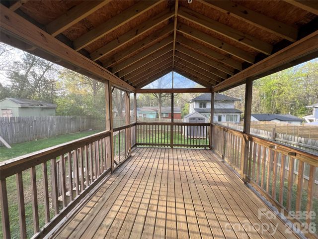 1909 St Luke Street, Charlotte, NC 28216
