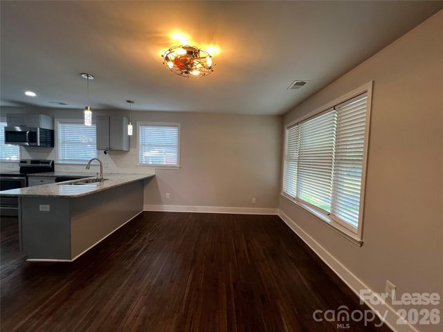 1909 St Luke Street, Charlotte, NC 28216