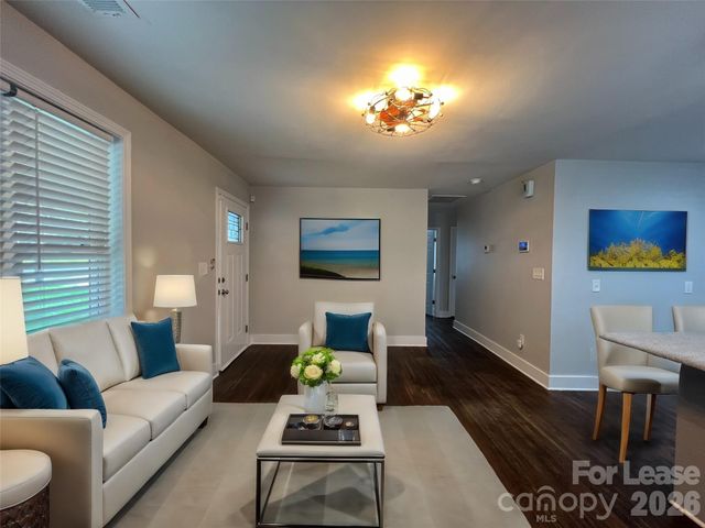 1909 St Luke Street, Charlotte, NC 28216