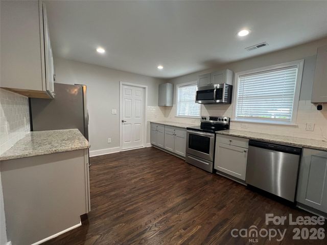1909 St Luke Street, Charlotte, NC 28216