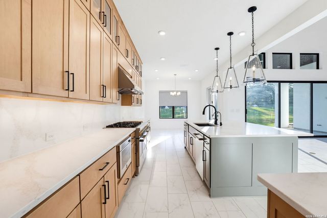 27815 Arrowsmith, Boerne, TX 78006