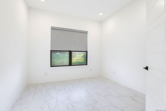27815 Arrowsmith, Boerne, TX 78006